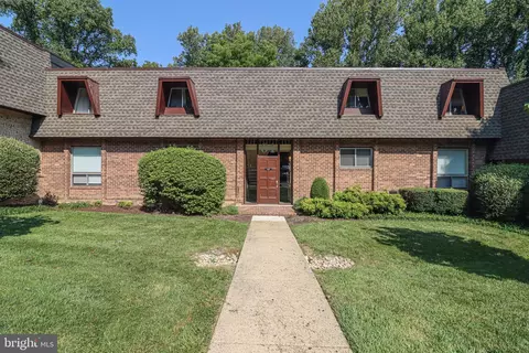 11604 Vantage Hill Rd #11B, Reston, VA 20190