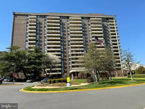 1800 Old Meadow Rd #518, Mclean, VA 22102