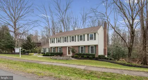 11231 Handlebar Rd, Reston, VA 20191