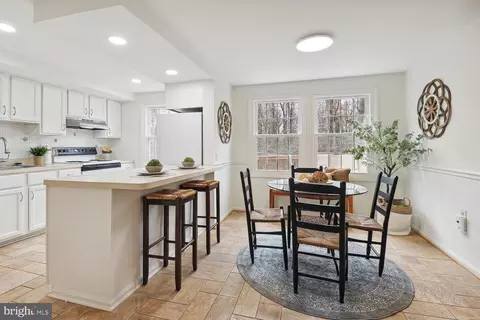 Dining - 11231 Handlebar Rd, Reston, VA 20191 photo 2 of 5