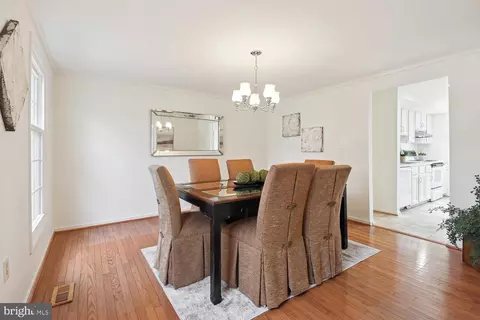 Dining - 11231 Handlebar Rd, Reston, VA 20191 photo 1 of 5