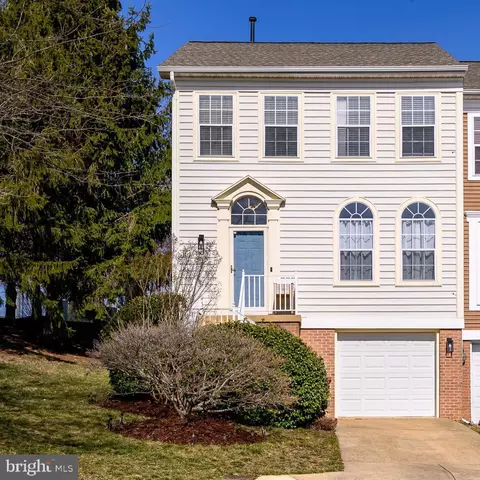 6851 Malabar Ct, Centreville, VA 20121