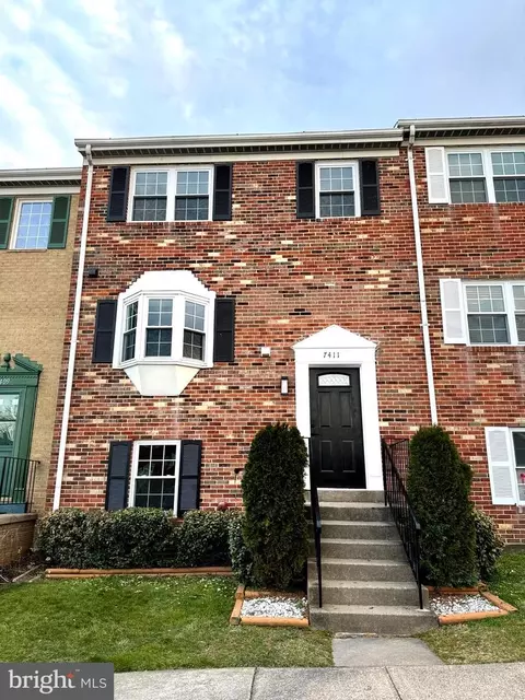 7411 Whernside St, Lorton, VA 22079