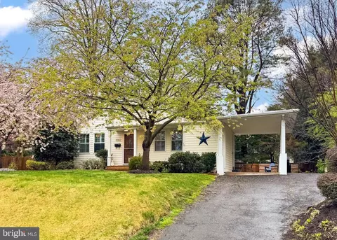 3002 Rosemary Ln, Falls Church, VA 22042