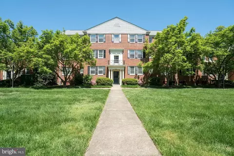 6731 W Wakefield Dr #C1, Alexandria, VA 22307