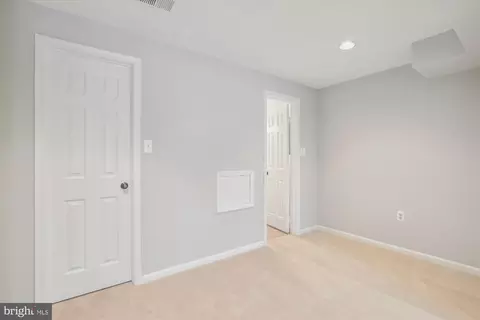 Bedroom - 10703 Midsummer Dr, Reston, VA 20191 photo 6 of 11