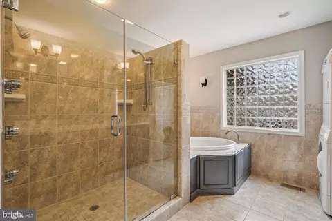 Bath - 10703 Midsummer Dr, Reston, VA 20191 photo 3 of 10