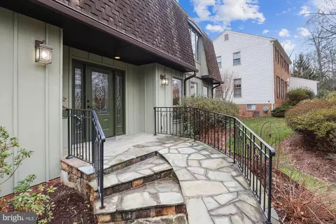 Exterior - 10703 Midsummer Dr, Reston, VA 20191 photo 4 of 18