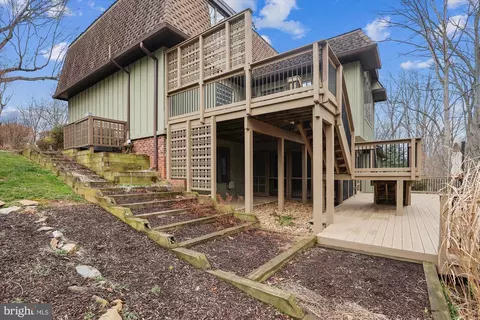 Exterior - 10703 Midsummer Dr, Reston, VA 20191 photo 13 of 18