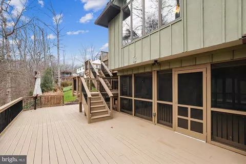 Exterior - 10703 Midsummer Dr, Reston, VA 20191 photo 12 of 18