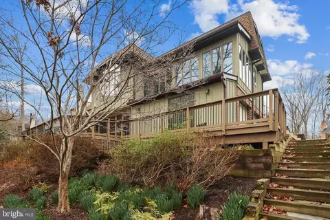 Exterior - 10703 Midsummer Dr, Reston, VA 20191 photo 18 of 18