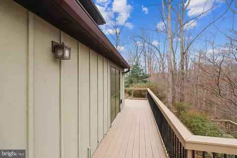 Exterior - 10703 Midsummer Dr, Reston, VA 20191 photo 7 of 18