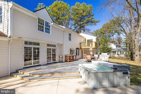 Exterior - 1807 Post Oak Trl, Reston, VA 20191 photo 12 of 23