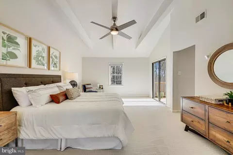 Bedroom - 1807 Post Oak Trl, Reston, VA 20191 photo 2 of 10