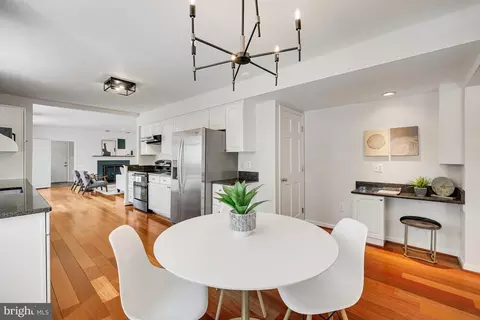 Kitchen - 1807 Post Oak Trl, Reston, VA 20191 photo 2 of 2