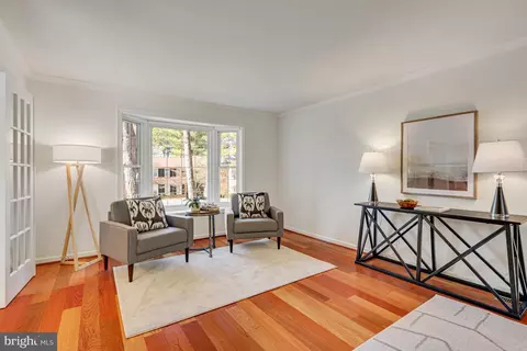 Living - 1807 Post Oak Trl, Reston, VA 20191 photo 9 of 10