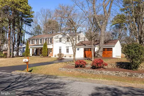 Exterior - 1807 Post Oak Trl, Reston, VA 20191 photo 2 of 23