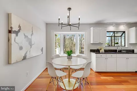 Dining - 1807 Post Oak Trl, Reston, VA 20191 photo 2 of 5