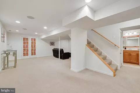 Living - 1807 Post Oak Trl, Reston, VA 20191 photo 10 of 10