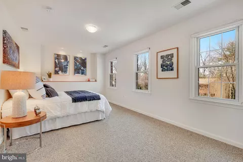 Bedroom - 1807 Post Oak Trl, Reston, VA 20191 photo 5 of 10