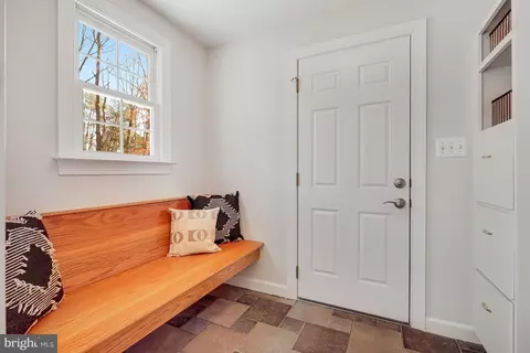 Entry Way - 1807 Post Oak Trl, Reston, VA 20191 photo 3 of 5