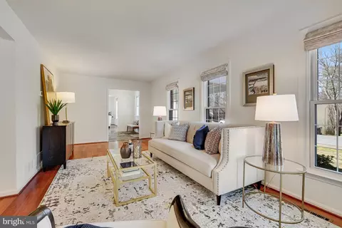 Living - 1807 Post Oak Trl, Reston, VA 20191 photo 2 of 10