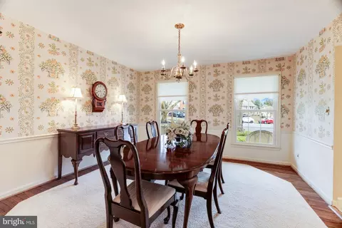 Dining - 1179 Foxhound Ct, Mclean, VA 22102 photo 2 of 4
