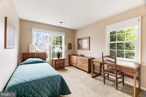 Bedroom - 1179 Foxhound Ct, Mclean, VA 22102 photo 2 of 4
