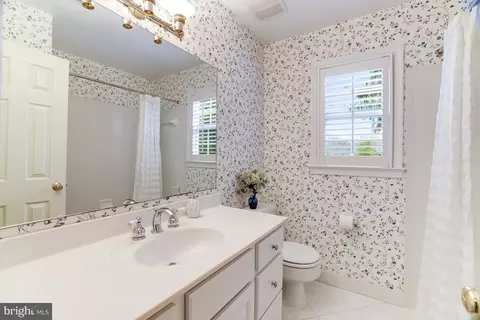 Bath - 1179 Foxhound Ct, Mclean, VA 22102 photo 2 of 3