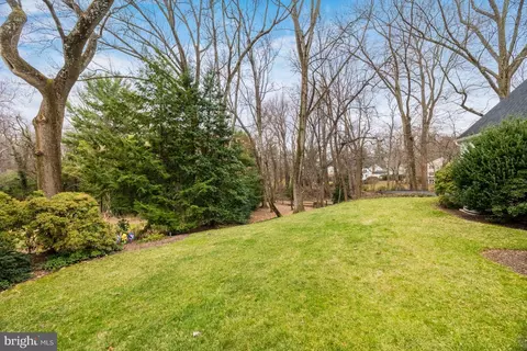 Exterior - 1179 Foxhound Ct, Mclean, VA 22102 photo 3 of 4