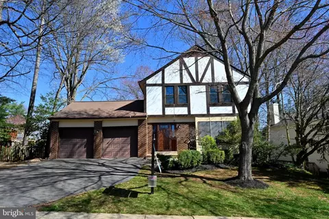 9212 Lake Braddock Dr, Burke, VA 22015