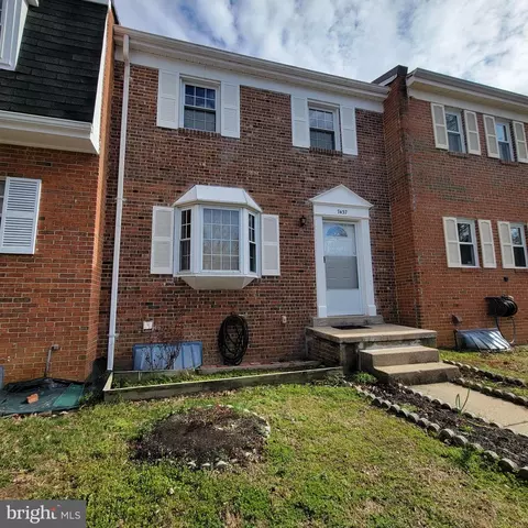 7437 Larne Ct, Lorton, VA 22079