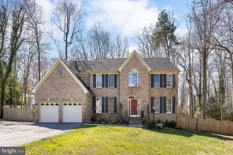 3826 Dade Dr, Annandale, VA 22003