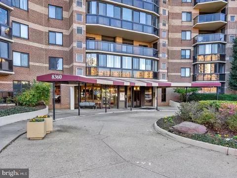 8360 Greensboro Dr #211, Mclean, VA 22102