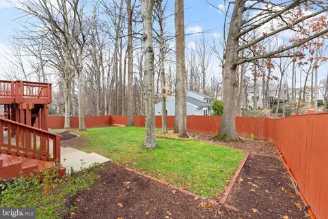 Exterior - 7265 Linden Tree Ln, Springfield, VA 22152 photo 14 of 17