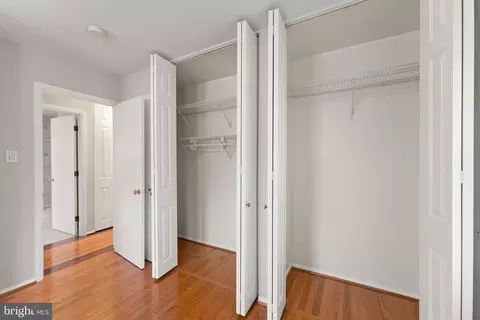 Bedroom - 7265 Linden Tree Ln, Springfield, VA 22152 photo 4 of 6