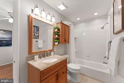 Bath - 7265 Linden Tree Ln, Springfield, VA 22152 photo 1 of 2