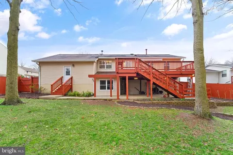 Exterior - 7265 Linden Tree Ln, Springfield, VA 22152 photo 16 of 17