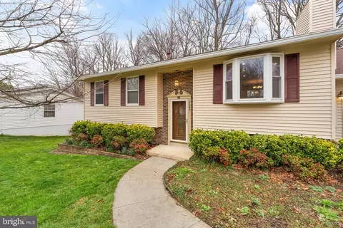Exterior - 7265 Linden Tree Ln, Springfield, VA 22152 photo 6 of 17