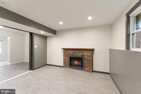 Living - 7265 Linden Tree Ln, Springfield, VA 22152 photo 6 of 6