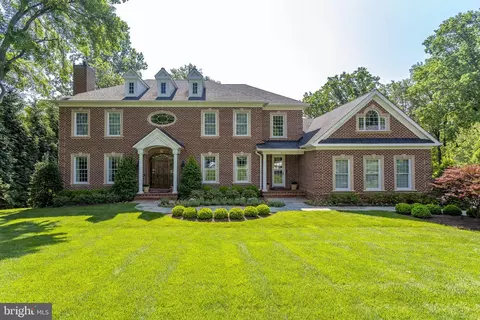 817 Carrie Ct, Mclean, VA 22101