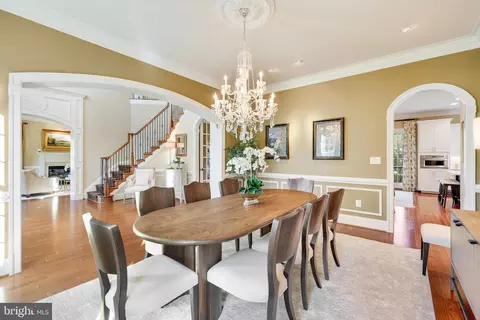 Dining - 817 Carrie Ct, Mclean, VA 22101 photo 4 of 4