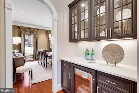 Kitchen - 817 Carrie Ct, Mclean, VA 22101 photo 4 of 6