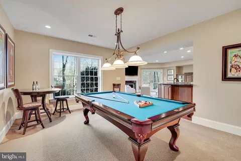 Living - 817 Carrie Ct, Mclean, VA 22101 photo 10 of 11