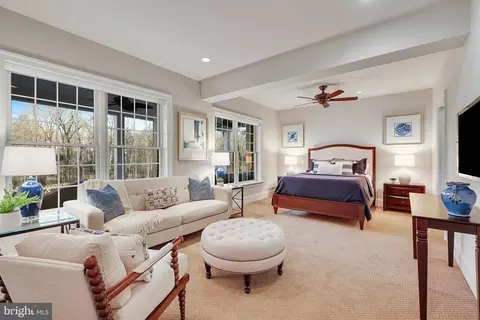 Bedroom - 817 Carrie Ct, Mclean, VA 22101 photo 7 of 8