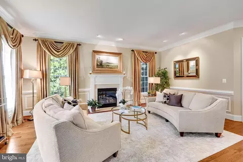 Living - 817 Carrie Ct, Mclean, VA 22101 photo 1 of 11