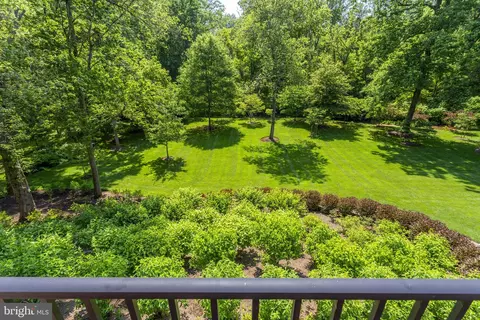 View/Area - 817 Carrie Ct, Mclean, VA 22101 photo 1 of 1