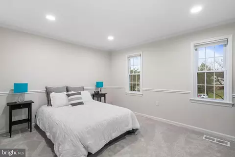 Bedroom - 5865 Banning Pl, Burke, VA 22015 photo 4 of 7