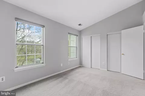 Bedroom - 9124 Blarney Stone Dr, Springfield, VA 22152 photo 3 of 4