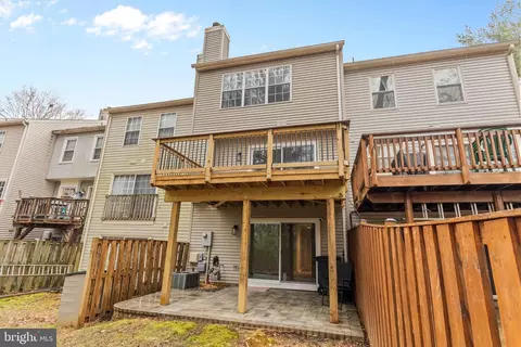 Exterior - 9124 Blarney Stone Dr, Springfield, VA 22152 photo 8 of 10